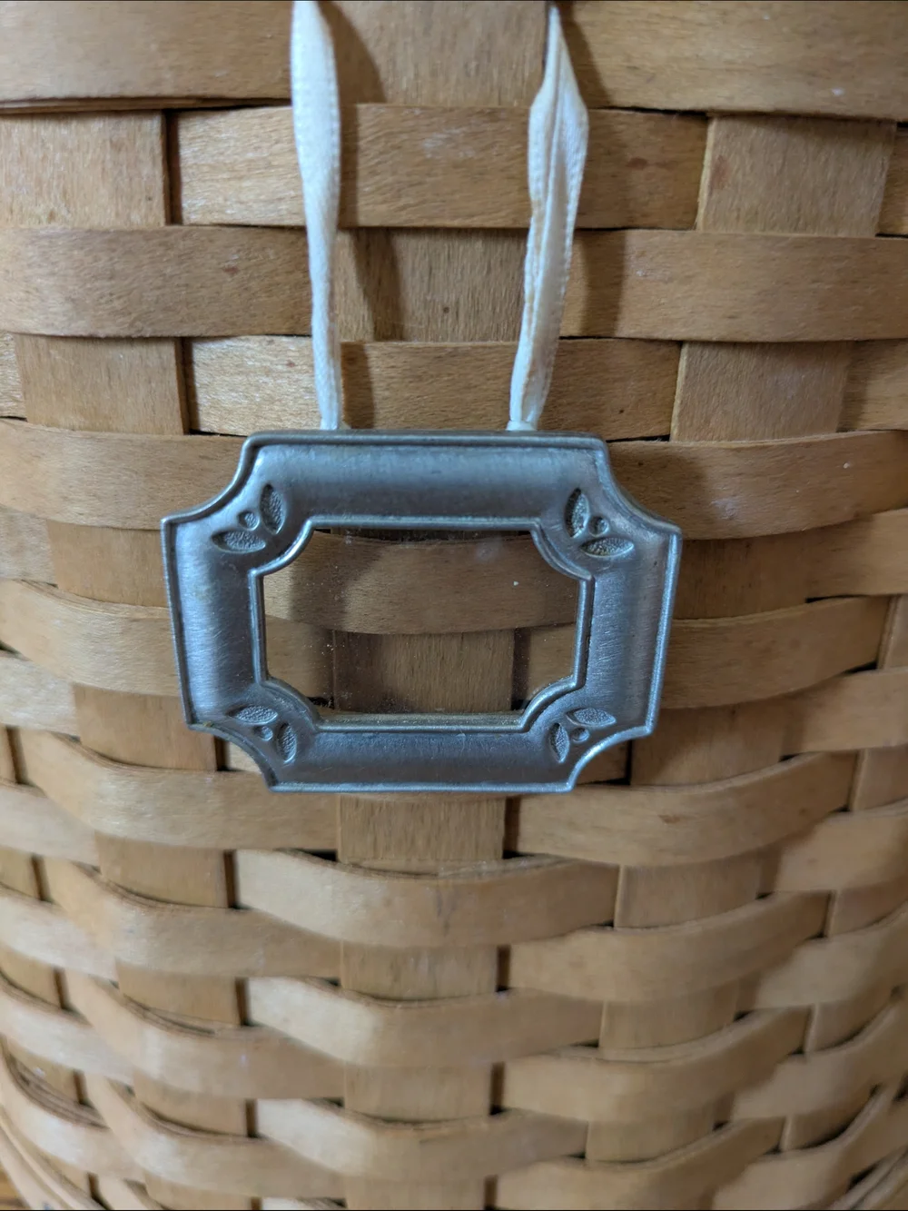 Longaberger Natural Brown Woven Basket with Wood Lid Plus Sealing Insert